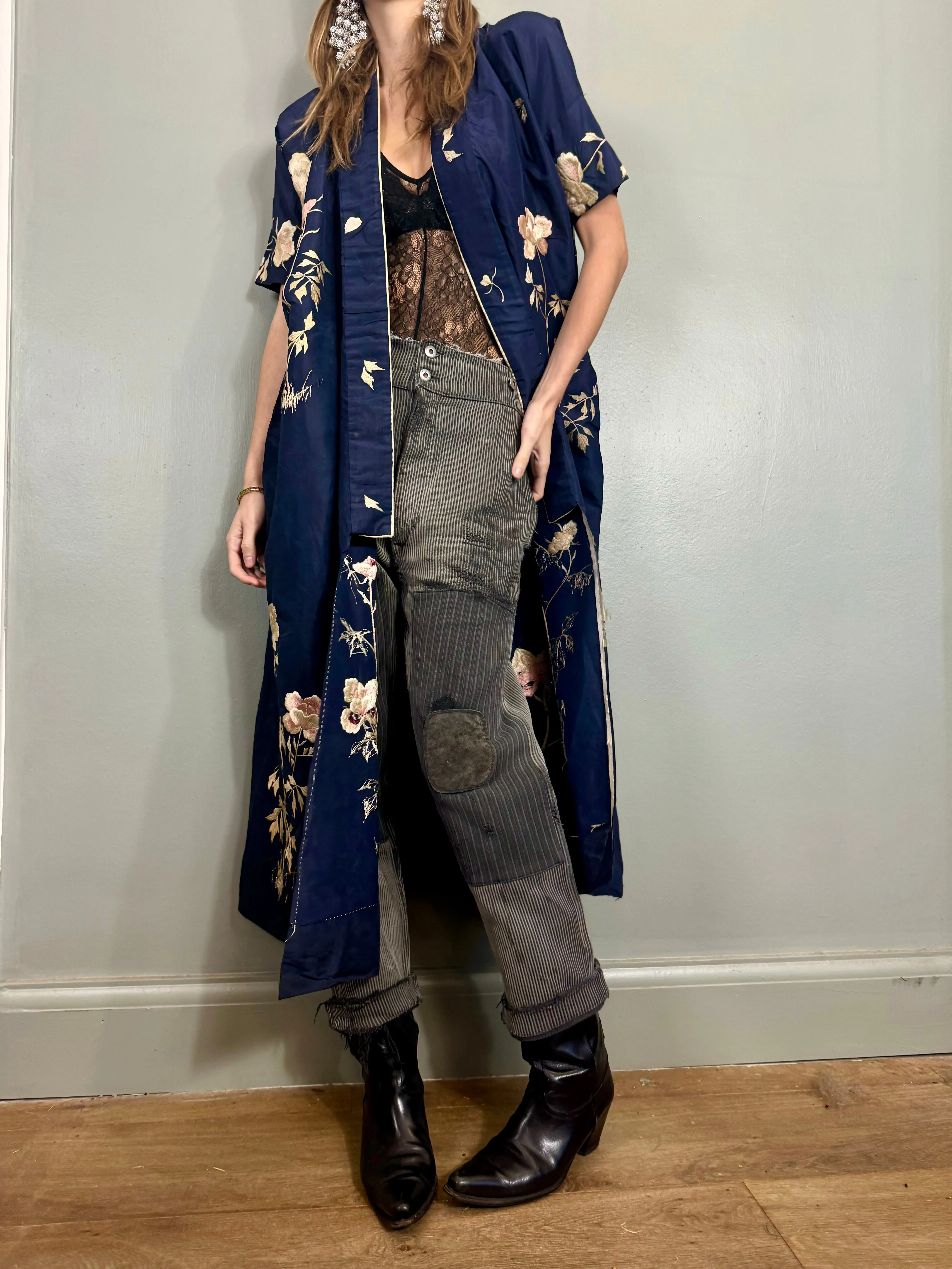 Astoria, 40s silk embroidered robe