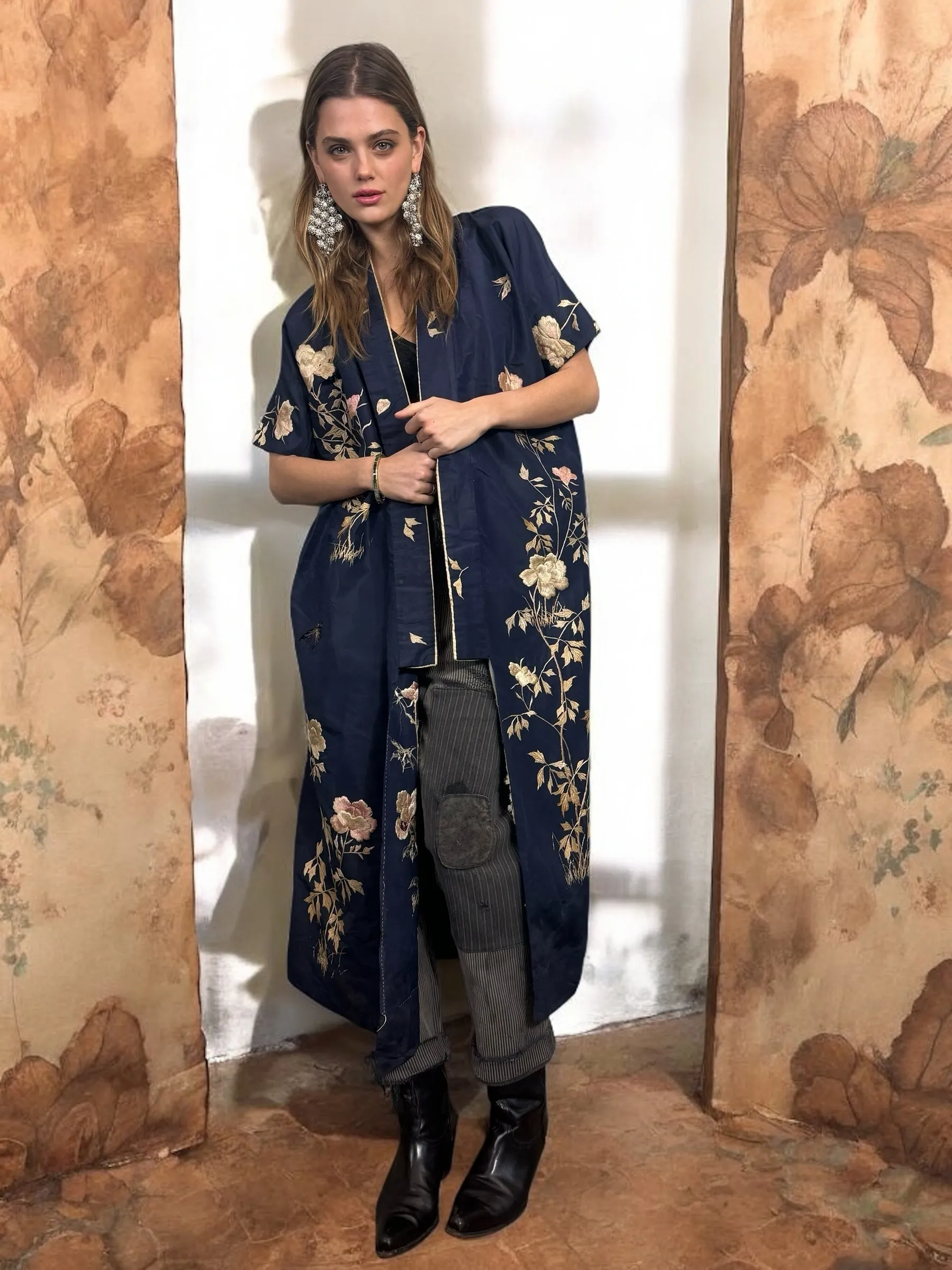 Astoria, 40s silk embroidered robe